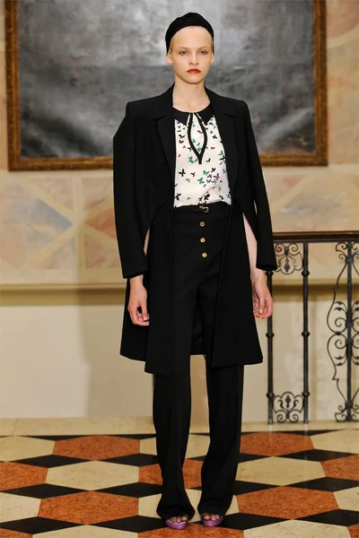Look 1